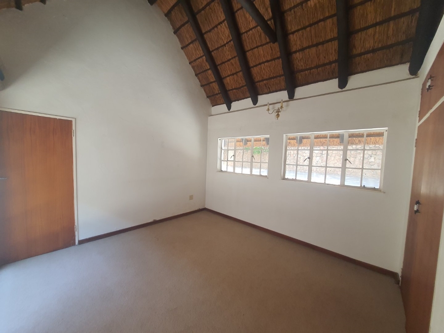 To Let 5 Bedroom Property for Rent in Zandfontein A H North West